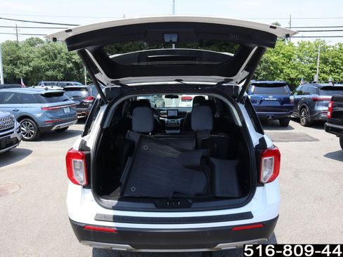 Used 2022 Ford Explorer XLT w/ Equipment Group 202A AWD/4WD image 28