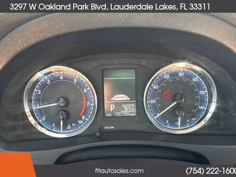 Used 2018 Toyota Corolla LE FWD image 42