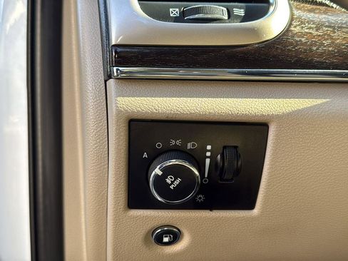 Used 2014 Jeep Grand Cherokee Limited w/ Trailer Tow Group IV image 10