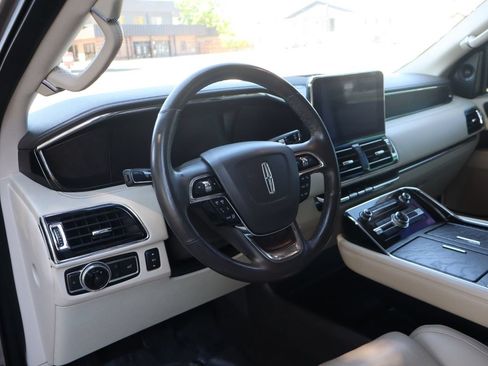 Used 2018 Lincoln Navigator Reserve w/ Technology Package AWD/4WD image 15