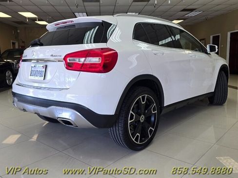 Used 2020 Mercedes-Benz GLA 250 4MATIC w/ Convenience Package image 4