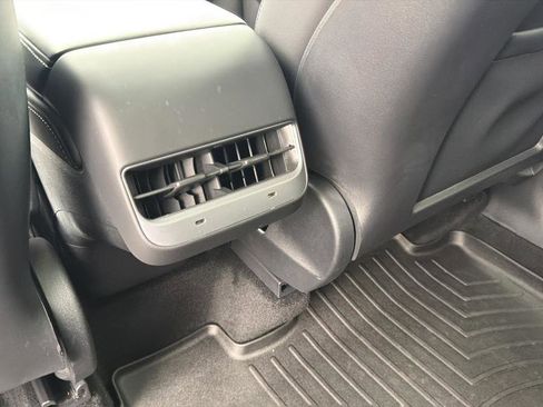 Used 2023 Tesla Model Y Long Range image 16