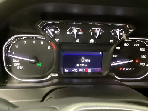Used 2020 GMC Sierra 1500 Elevation w/ Elevation Value Package AWD/4WD image 8