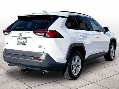 Used 2019 Toyota RAV4 XLE AWD/4WD image 14