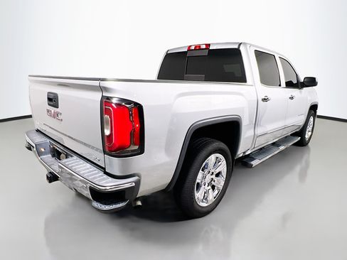 Used 2018 GMC Sierra 1500 SLT w/ Enhanced Driver Alert Package RWD image 4