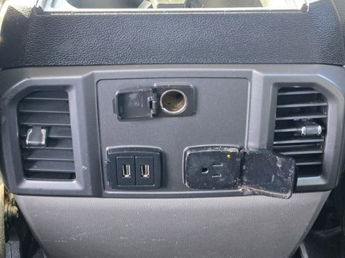 Used 2019 Ford F350 XLT w/ XLT Premium Package image 14