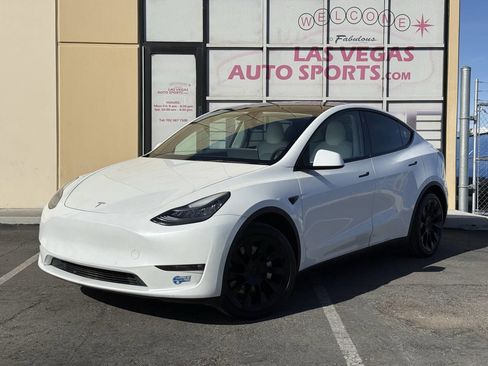 Used 2021 Tesla Model Y Long Range image 4