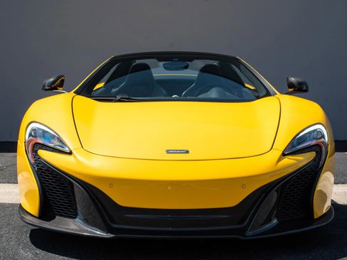 Used 2015 McLaren 650S Spider image 4