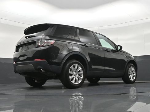 Used 2018 Land Rover Discovery Sport SE AWD/4WD image 26