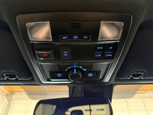 Used 2021 Toyota Tacoma TRD Off-Road w/ TRD Premium Off Road Package image 23