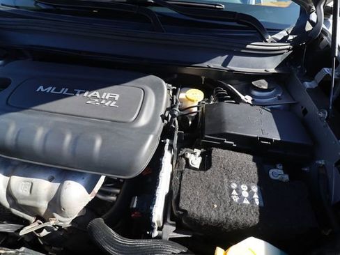 Used 2018 Jeep Cherokee Limited image 29