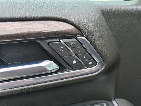 Used 2025 Chevrolet Silverado 1500 LTZ w/ LTZ Premium Package image 32