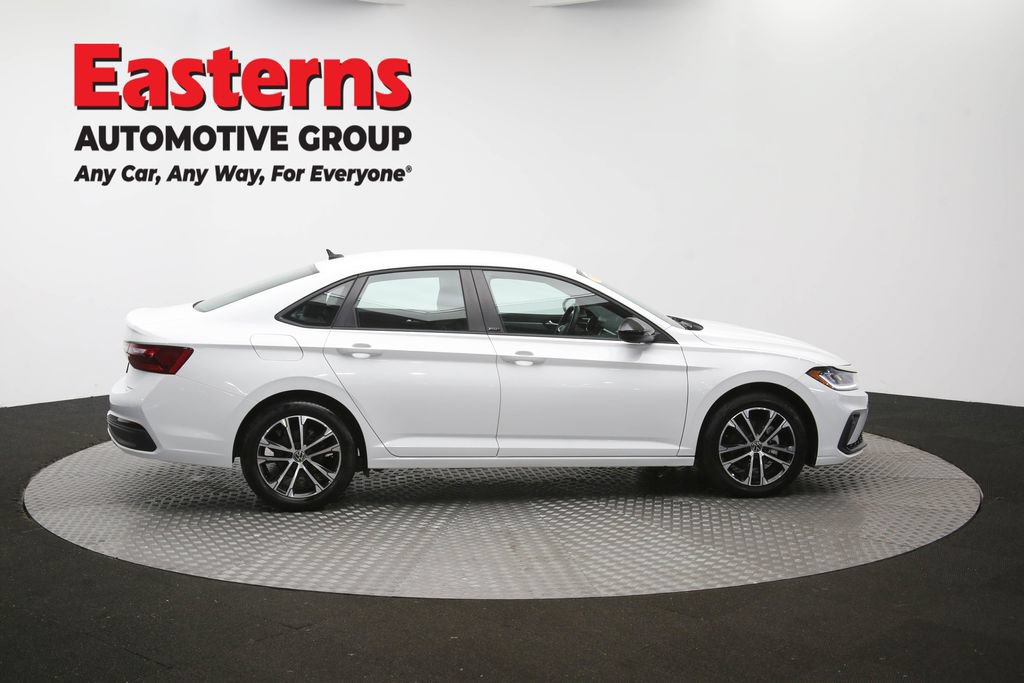 Used 2025 Volkswagen Jetta Sport FWD image 44