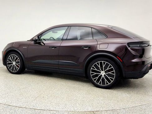 Used 2025 Porsche Macan 4S Electric image 7
