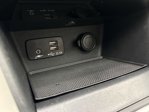 Used 2024 Subaru Forester Premium image 15