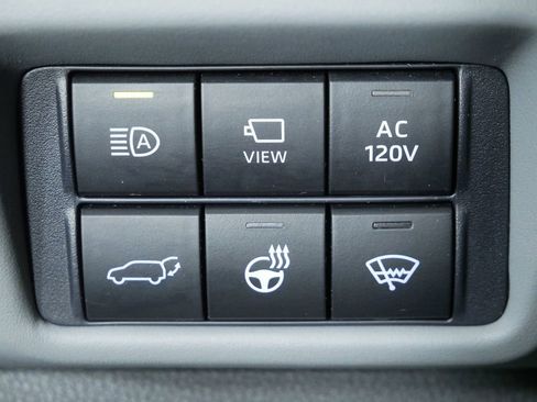 Used 2021 Toyota Highlander Limited AWD/4WD image 24