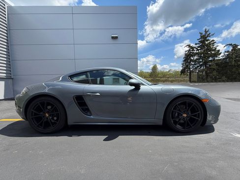 Certified 2025 Porsche 718 Cayman RWD image 12
