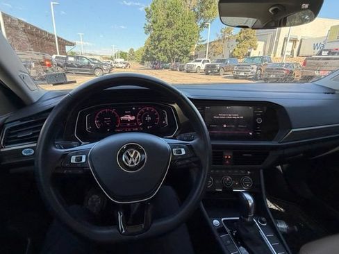 Used 2019 Volkswagen Jetta SEL FWD image 17