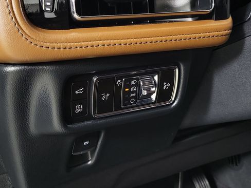 Certified 2023 Lincoln Nautilus Reserve FWD image 22