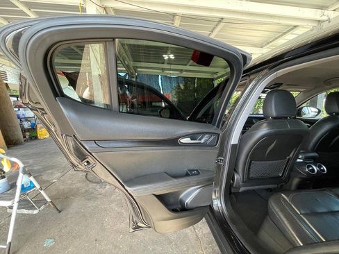 Used 2018 Alfa Romeo Stelvio AWD image 10