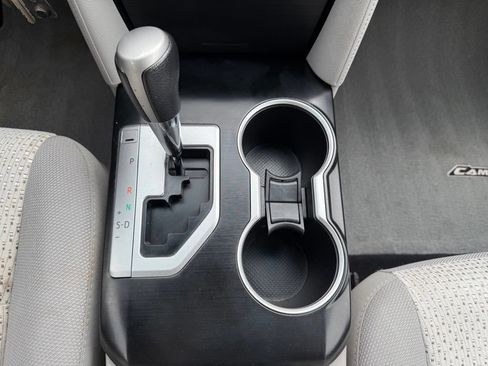 Used 2014 Toyota Camry LE FWD image 19