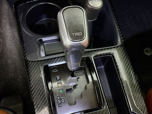 Used 2018 Toyota 4Runner TRD Off-Road image 19