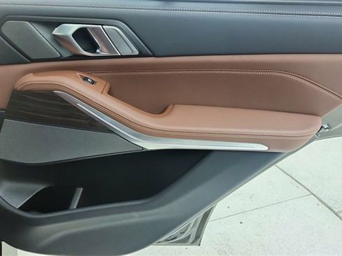 Used 2026 BMW X5 sDrive40i w/ M Sport Package image 28