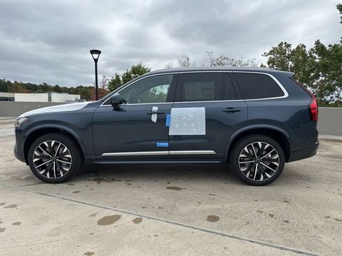New 2026 Volvo XC90 B6 Plus w/ Protection Package Premier image 4