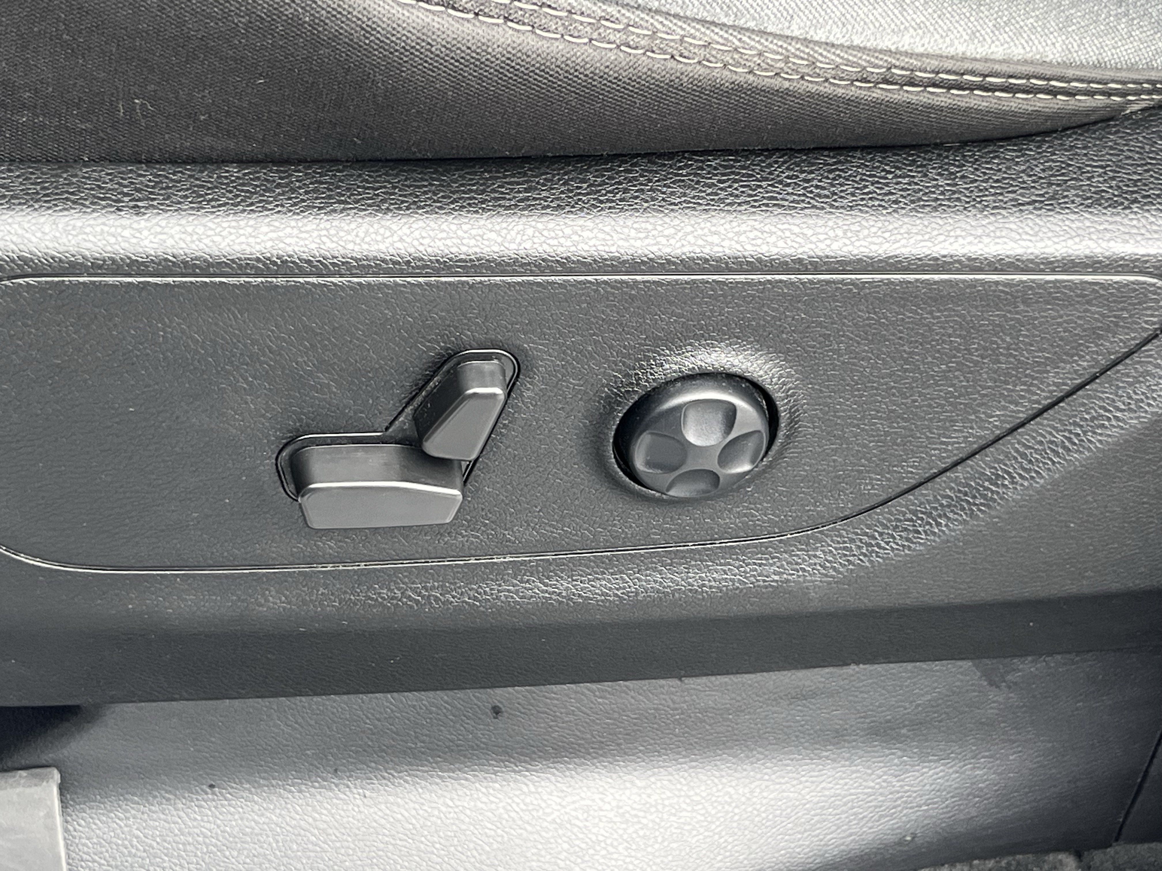 Used 2021 RAM 1500 Big Horn AWD/4WD image 16