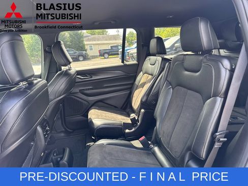 Used 2023 Jeep Grand Cherokee L Laredo AWD/4WD image 19