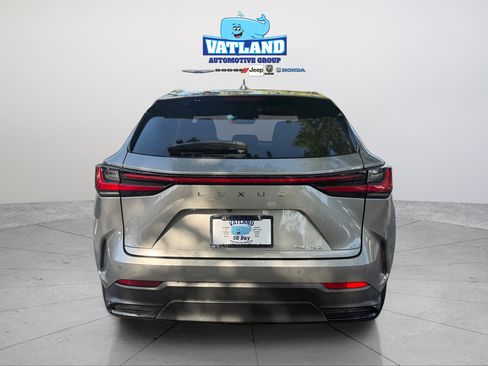 Used 2024 Lexus NX 250 FWD image 4