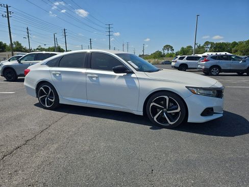 Used 2022 Honda Accord Sport image 2