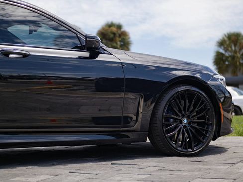 Used 2020 BMW 740i w/ M Sport Package RWD image 16