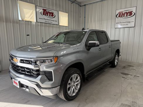 Used 2025 Chevrolet Silverado 1500 LT w/ Leather Package image 13