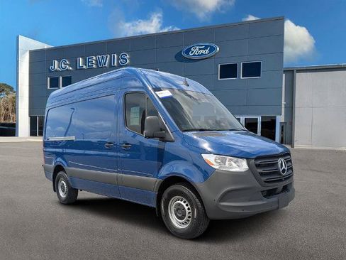 Used 2026 Mercedes-Benz Sprinter 2500 image 1
