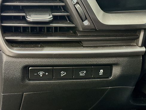 Used 2025 Kia Telluride S image 17