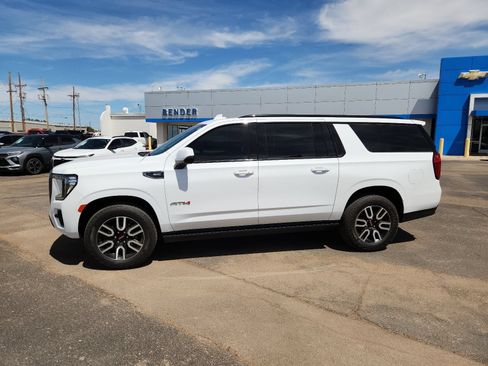 Used 2023 GMC Yukon XL AT4 AWD/4WD image 2