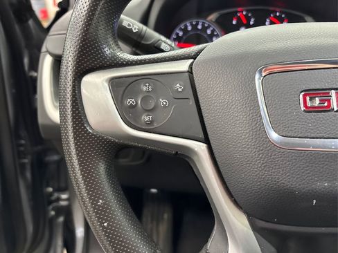 Used 2023 GMC Terrain SLE image 27