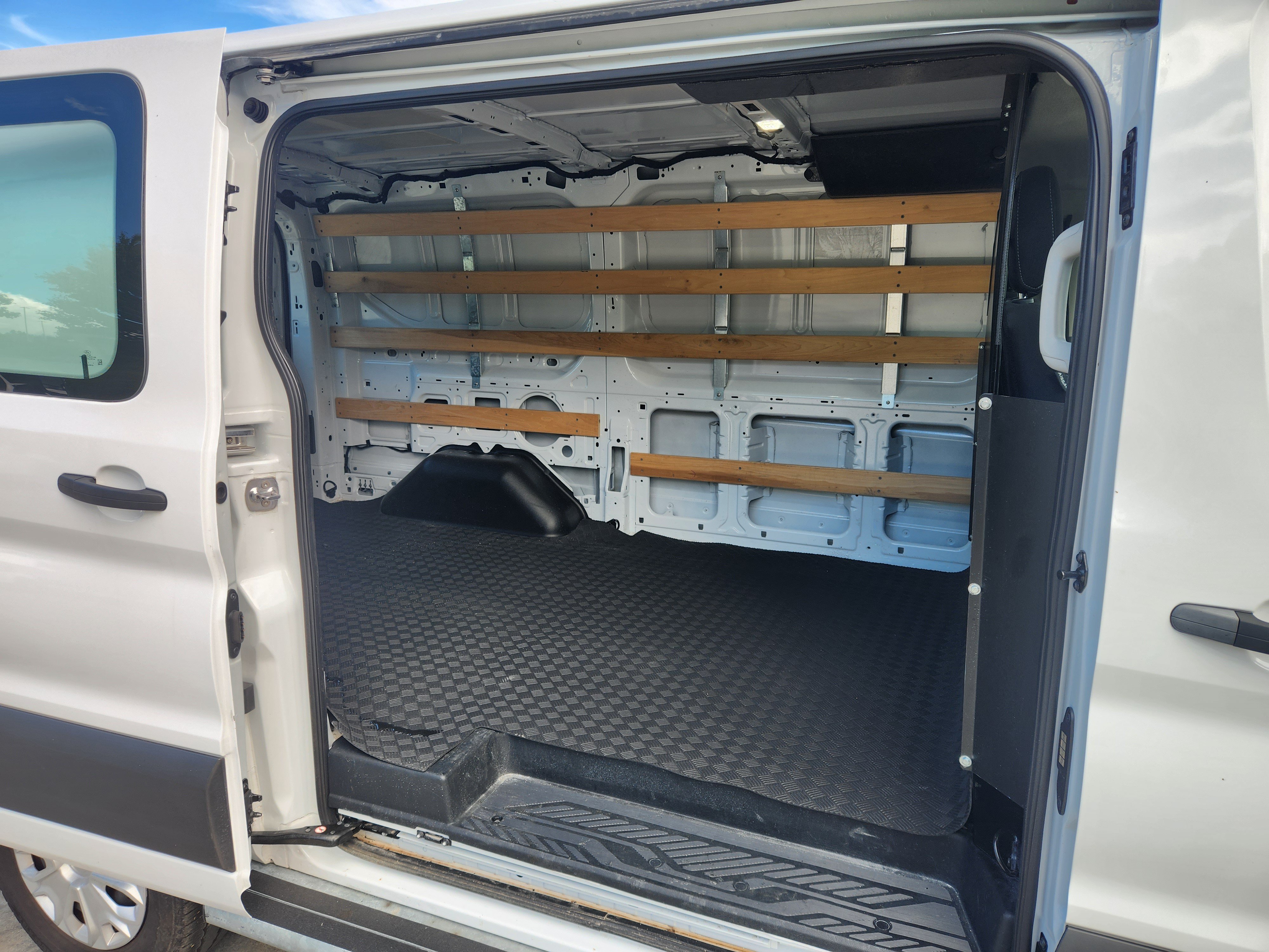Used 2025 Ford Transit 250 Low Roof w/ Exterior Upgrade Package RWD image 29