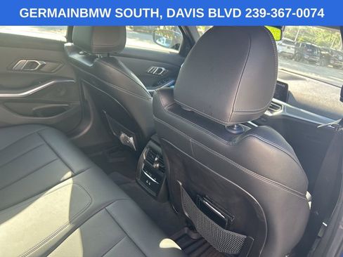 Used 2022 BMW 330i Sedan w/ M Sport Package RWD image 25