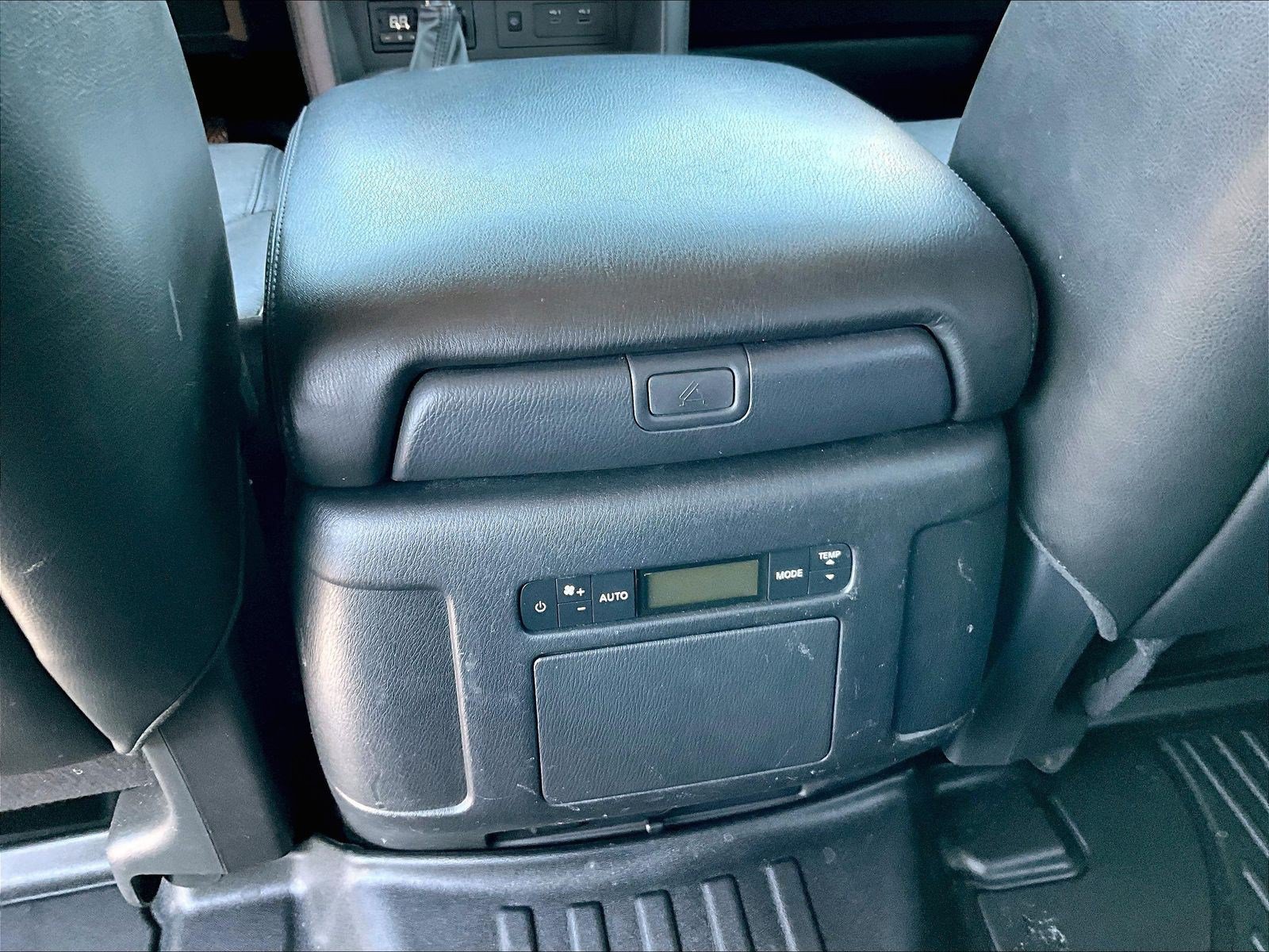 Used 2022 Nissan Armada SL w/ Captain's Chairs Package AWD/4WD image 10