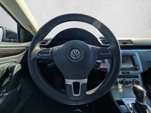 Used 2013 Volkswagen CC Lux image 11