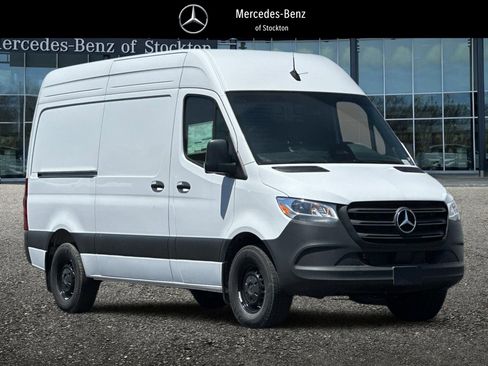 New 2025 Mercedes-Benz Sprinter 2500 image 1