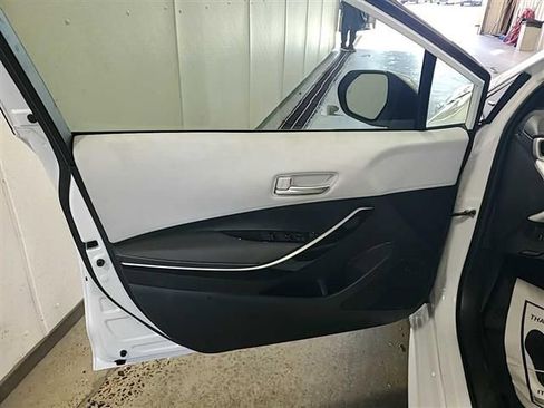 Used 2023 Toyota Corolla XSE FWD image 5