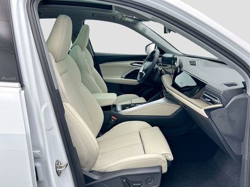 Used 2025 Audi Q5 2.0T Premium Plus w/ Premium Plus image 19