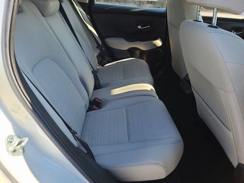 Used 2023 Honda HR-V LX image 17