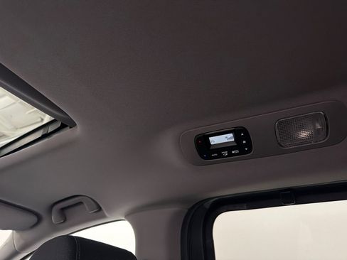 Used 2024 Honda Odyssey EX-L image 19