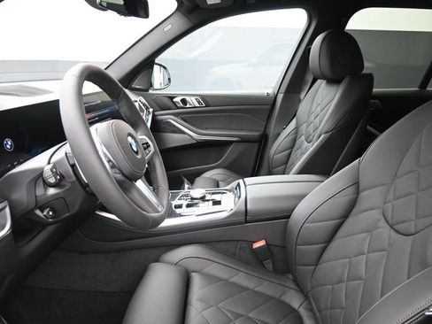 New 2026 BMW X5 xDrive40i w/ M Sport Package AWD/4WD image 12
