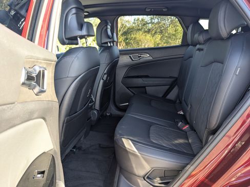 Used 2025 Kia Sportage X-Line image 17