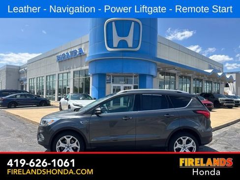 Used 2019 Ford Escape Titanium FWD image 1